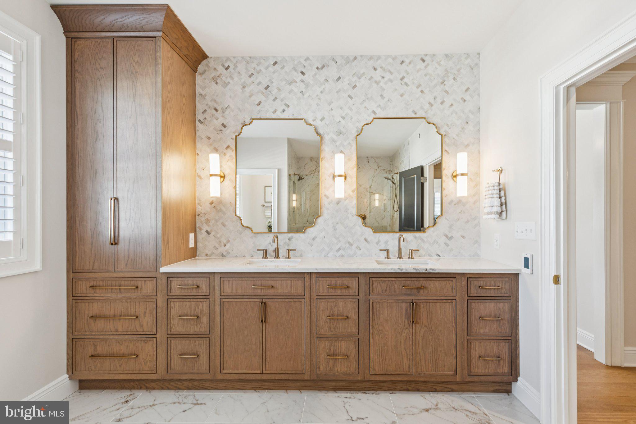 VALENTINE ESTS - Residential