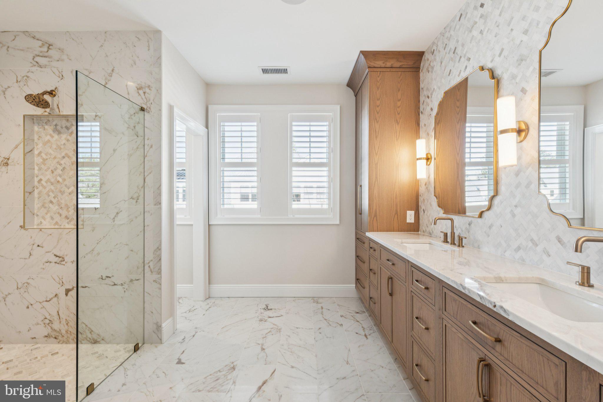 VALENTINE ESTS - Residential