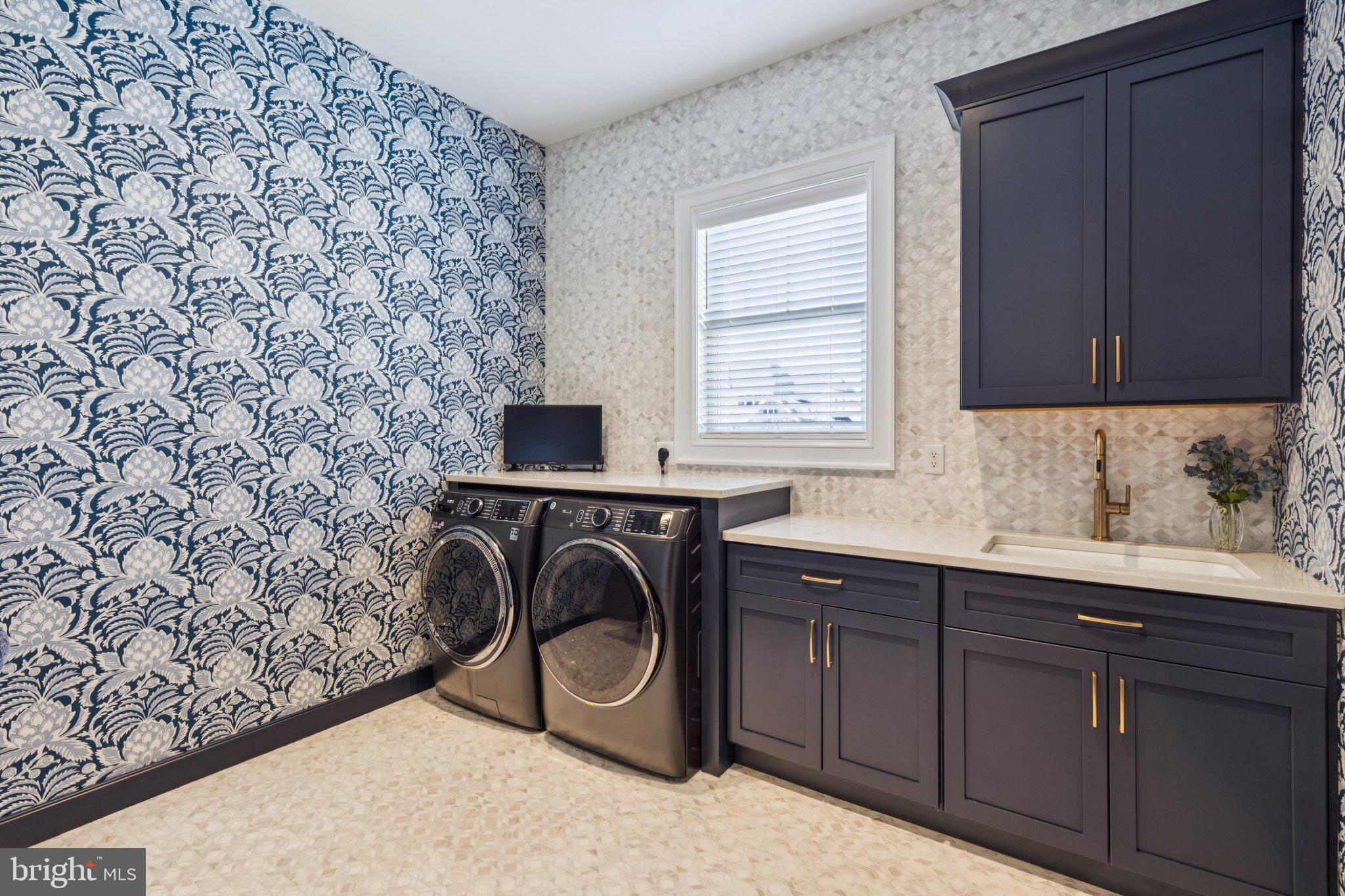 VALENTINE ESTS - Residential