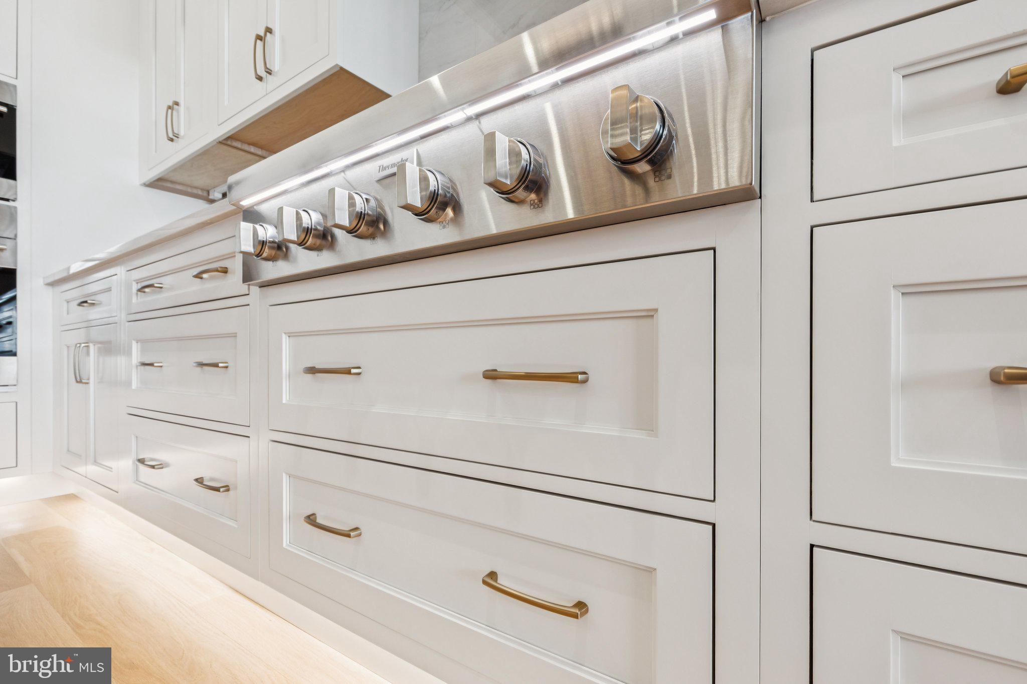 VALENTINE ESTS - Residential