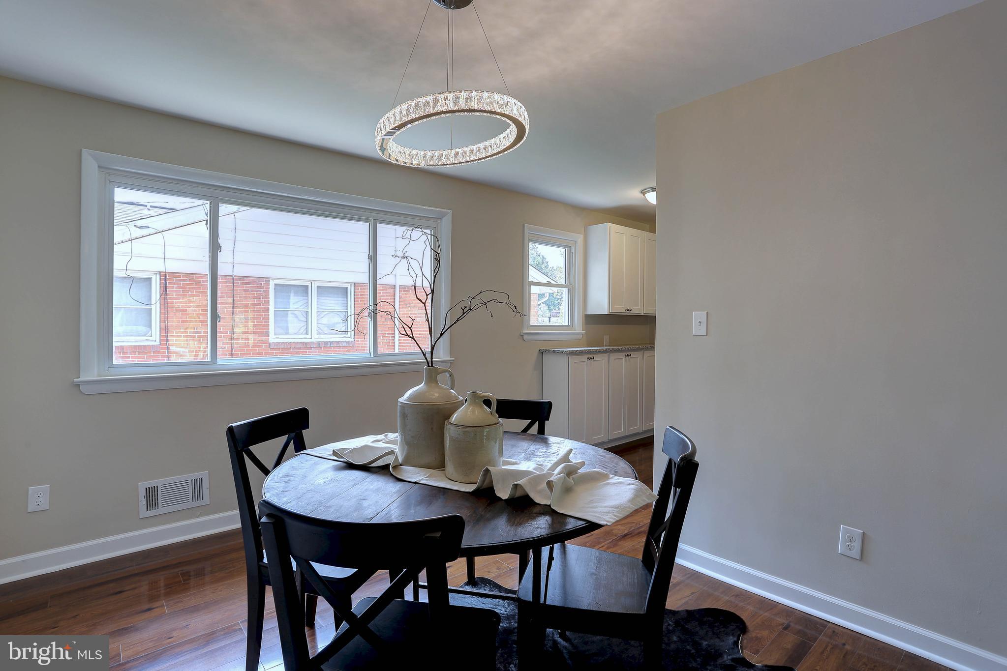 BURNT MILLS HILLS - Residential