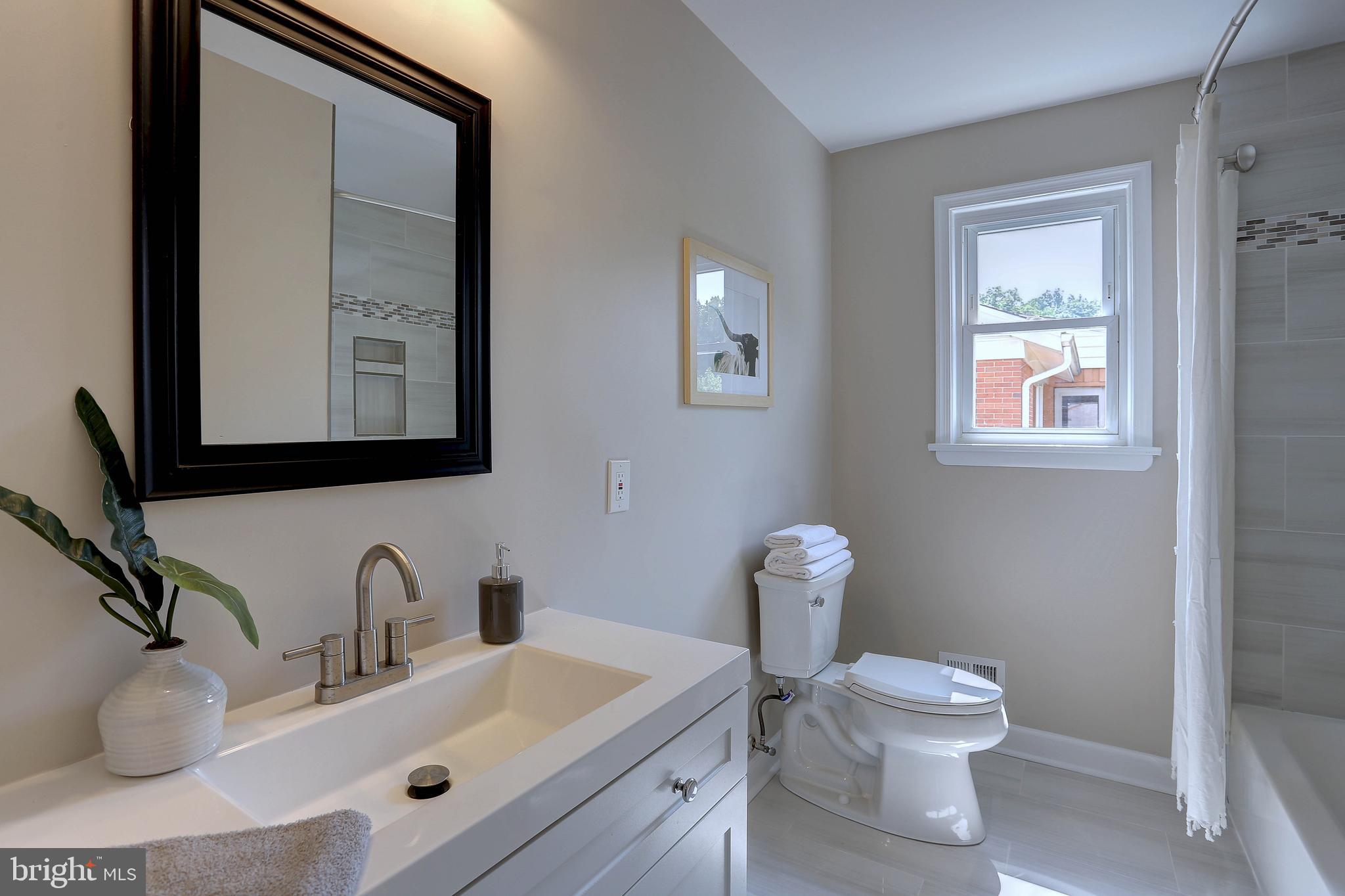 BURNT MILLS HILLS - Residential