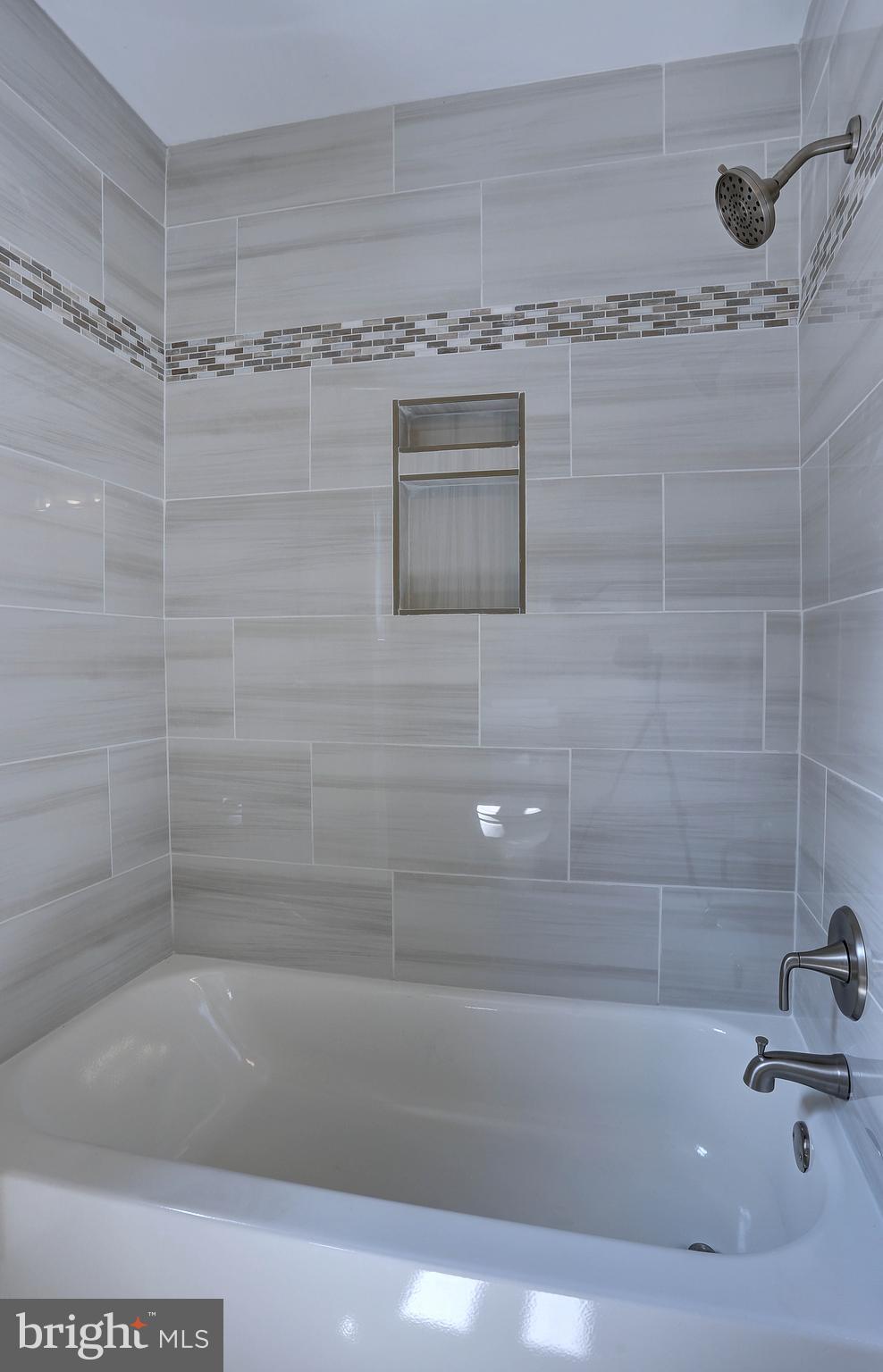 BURNT MILLS HILLS - Residential