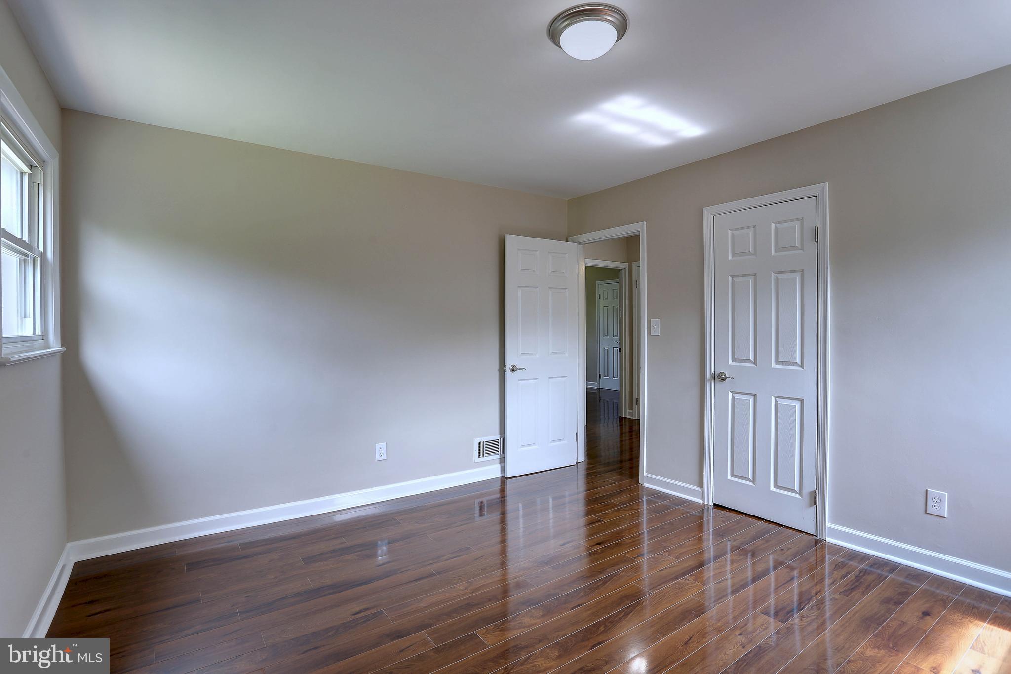 BURNT MILLS HILLS - Residential