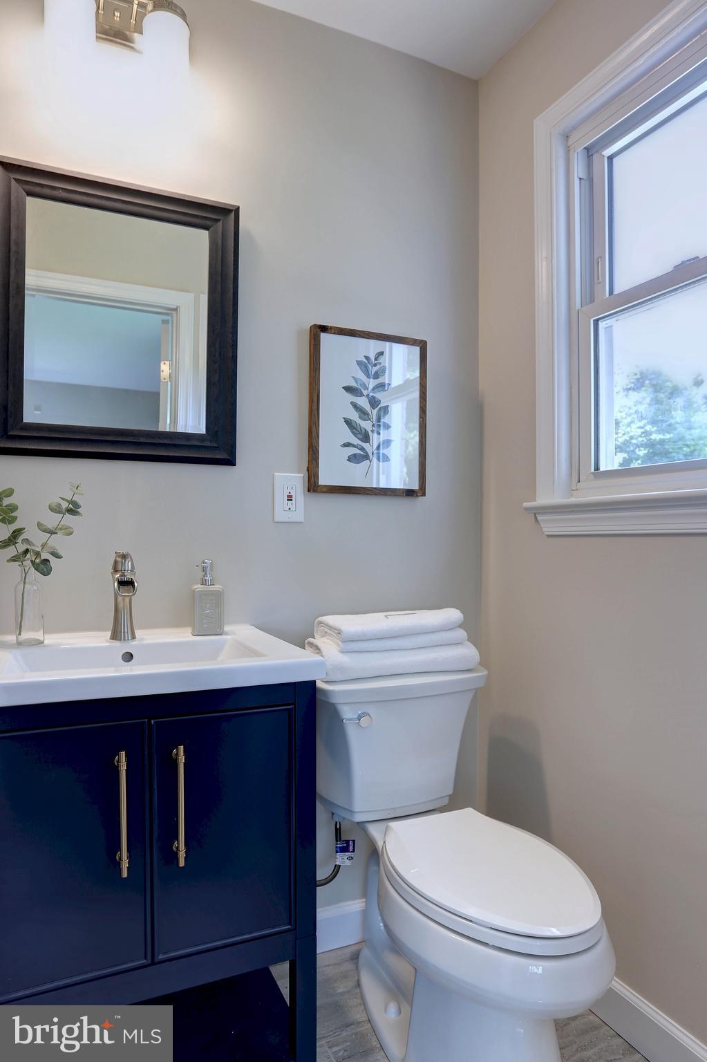 BURNT MILLS HILLS - Residential