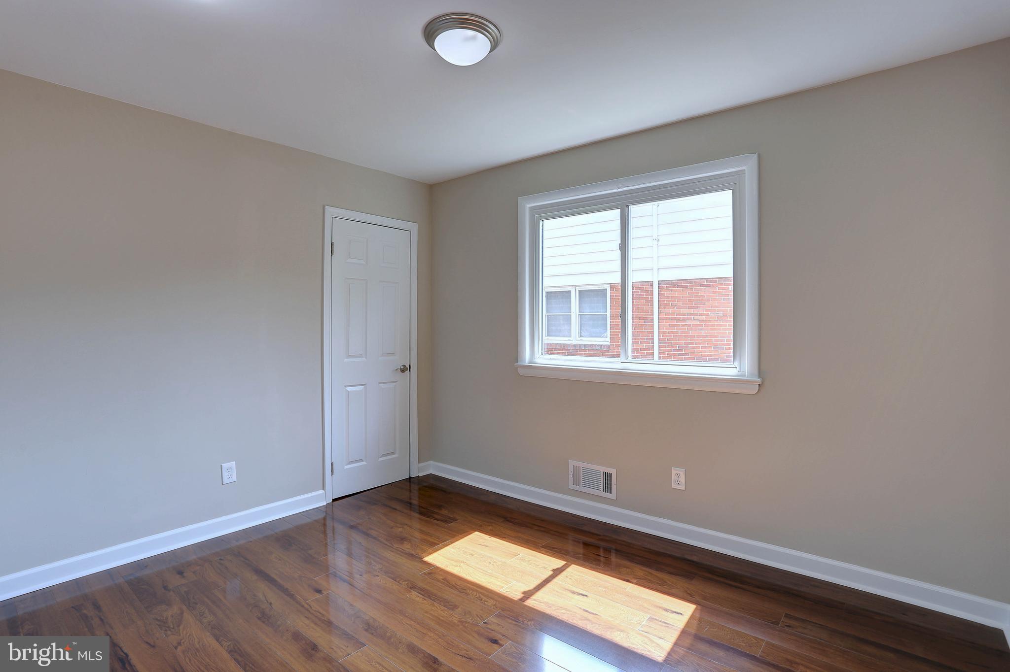 BURNT MILLS HILLS - Residential