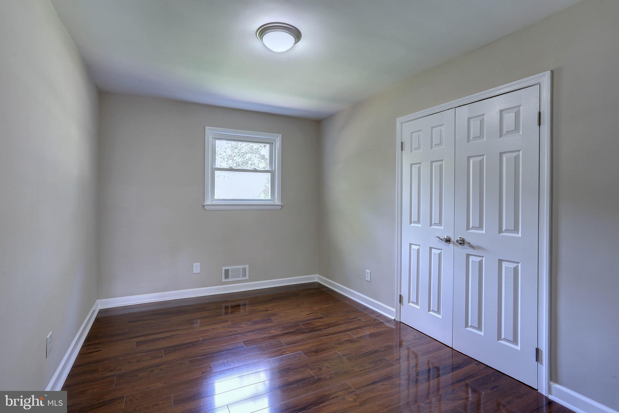 BURNT MILLS HILLS - Residential