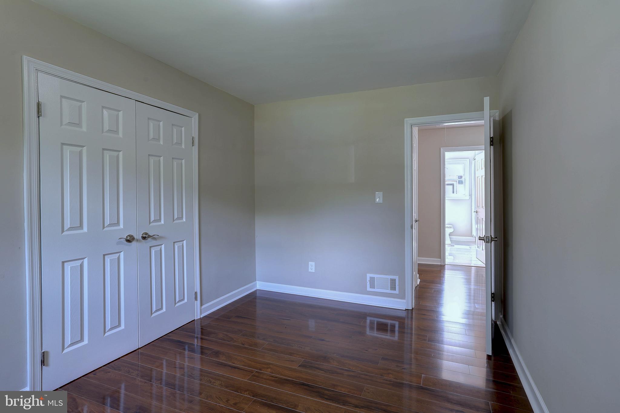 BURNT MILLS HILLS - Residential