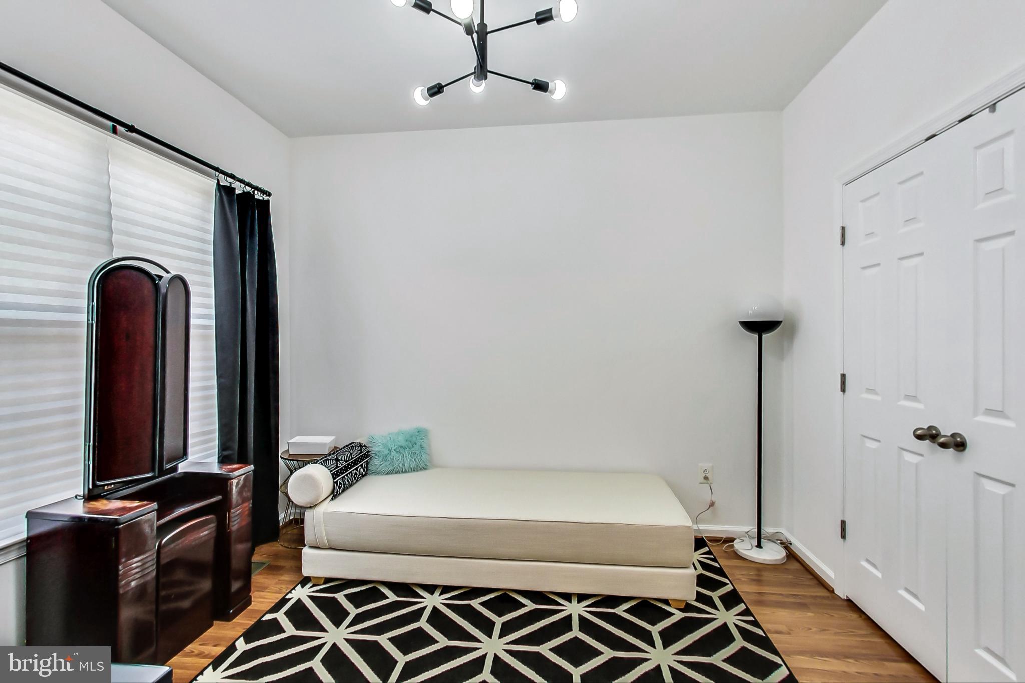 BRICK YARD STATION - Residential