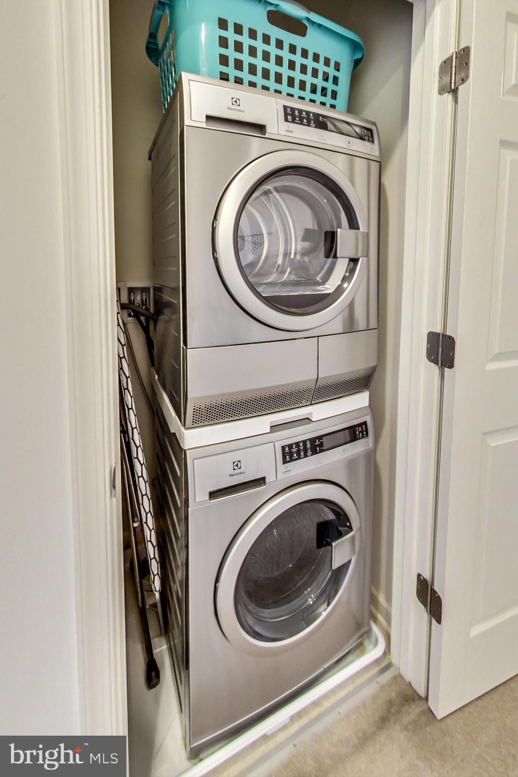 BRICK YARD STATION - Residential