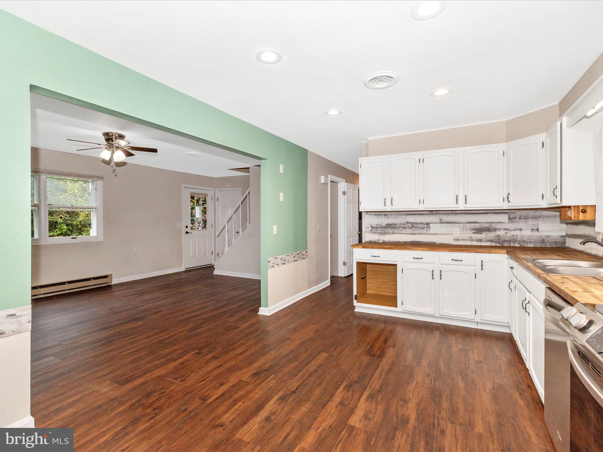 ROCK SPRING ACRES - Residential