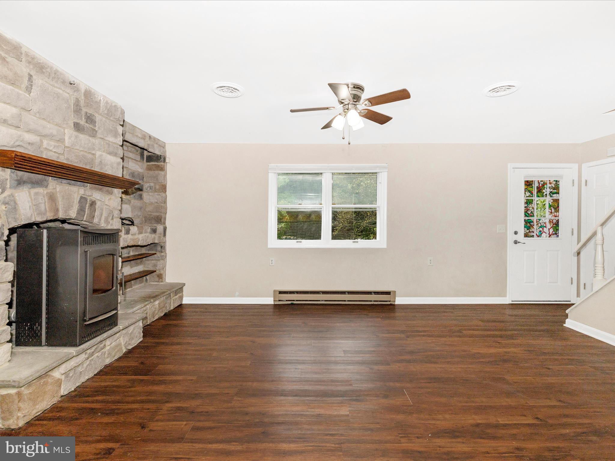 ROCK SPRING ACRES - Residential