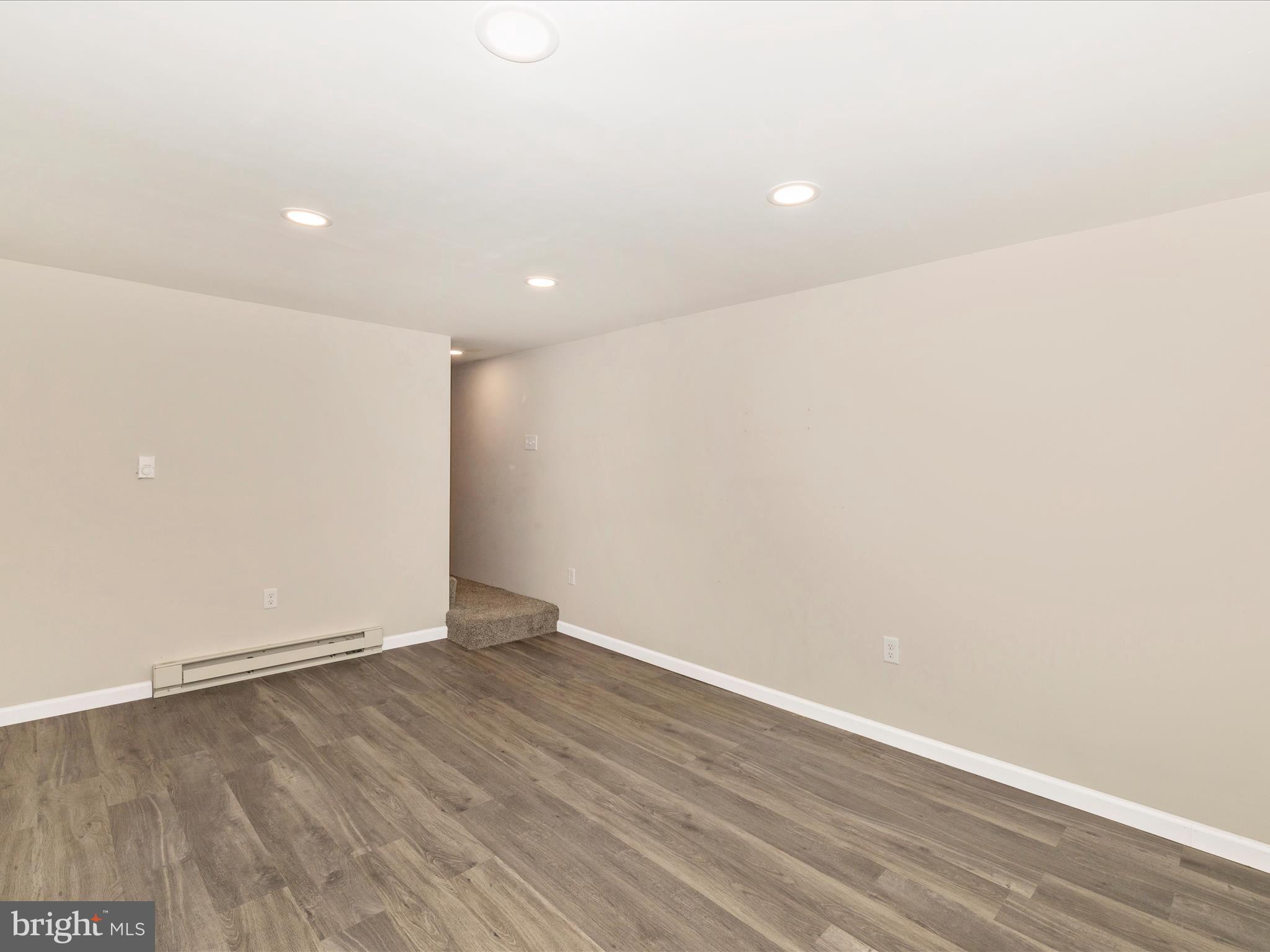 ROCK SPRING ACRES - Residential