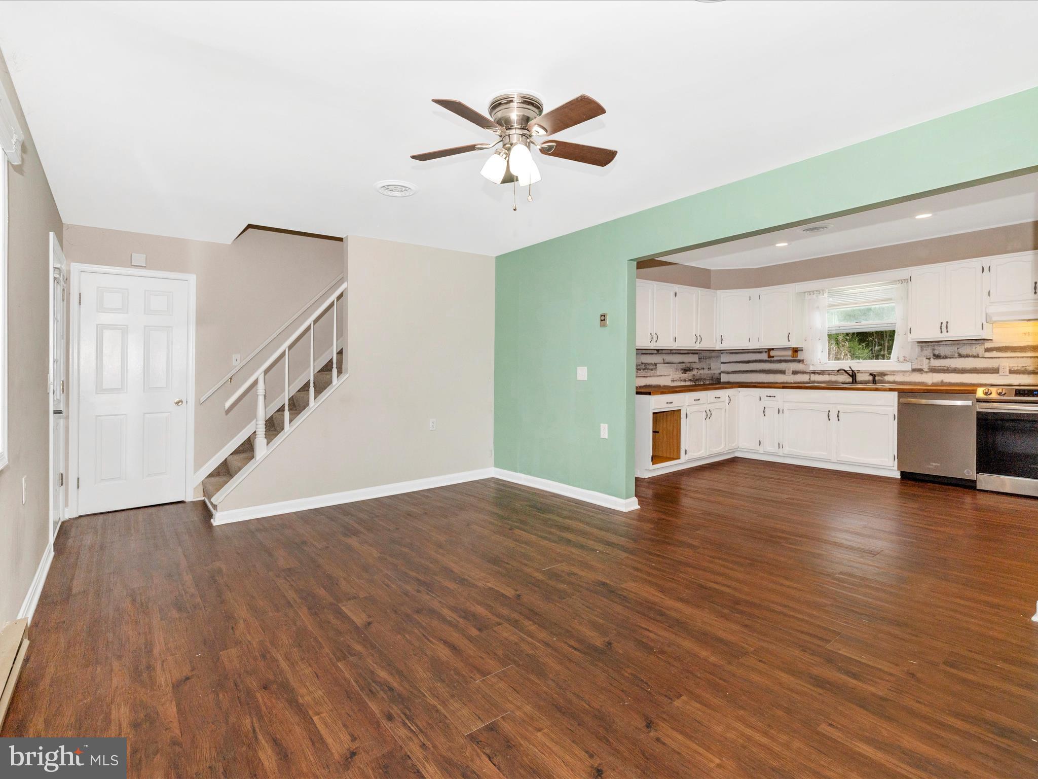 ROCK SPRING ACRES - Residential