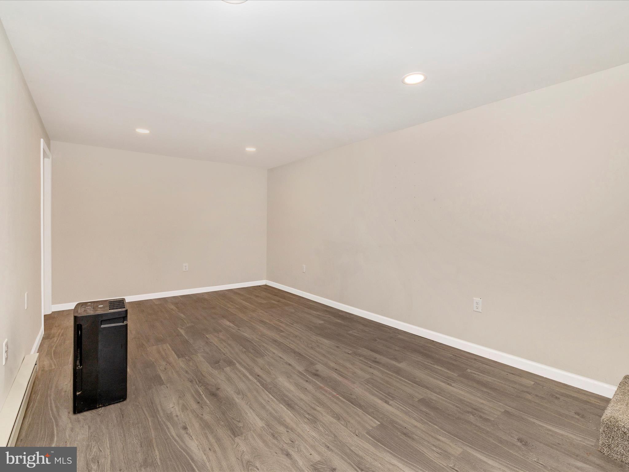 ROCK SPRING ACRES - Residential