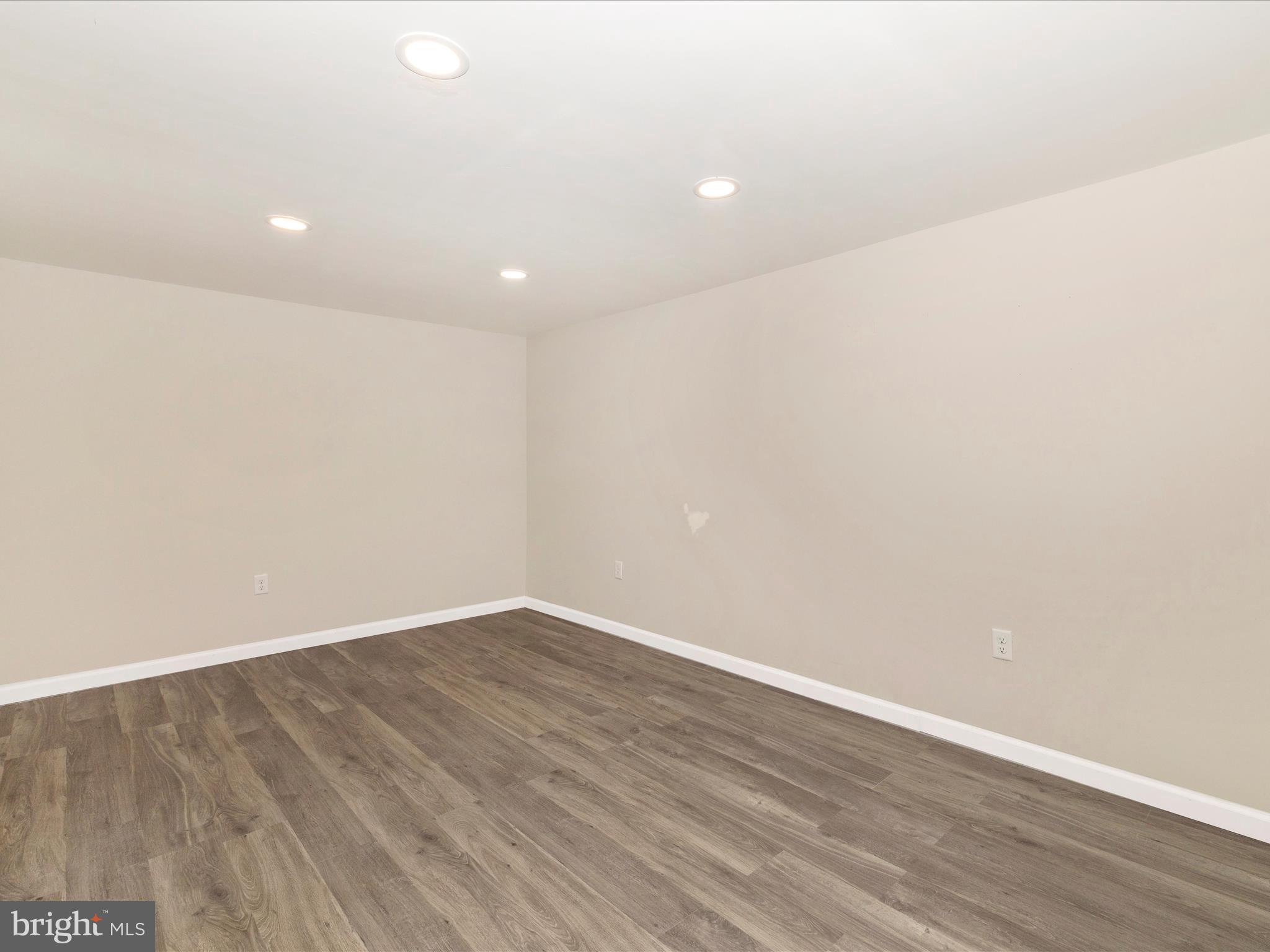 ROCK SPRING ACRES - Residential