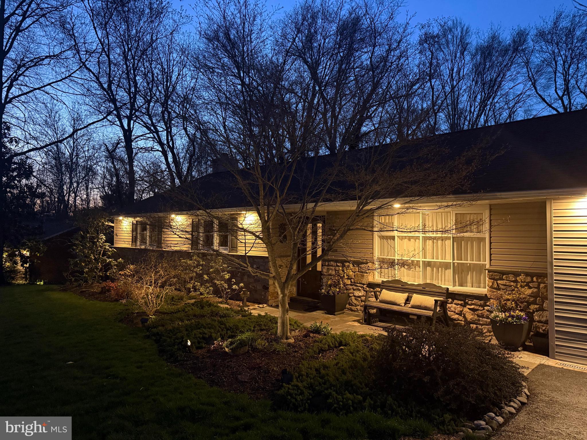 PEBBLE HILL - Residential