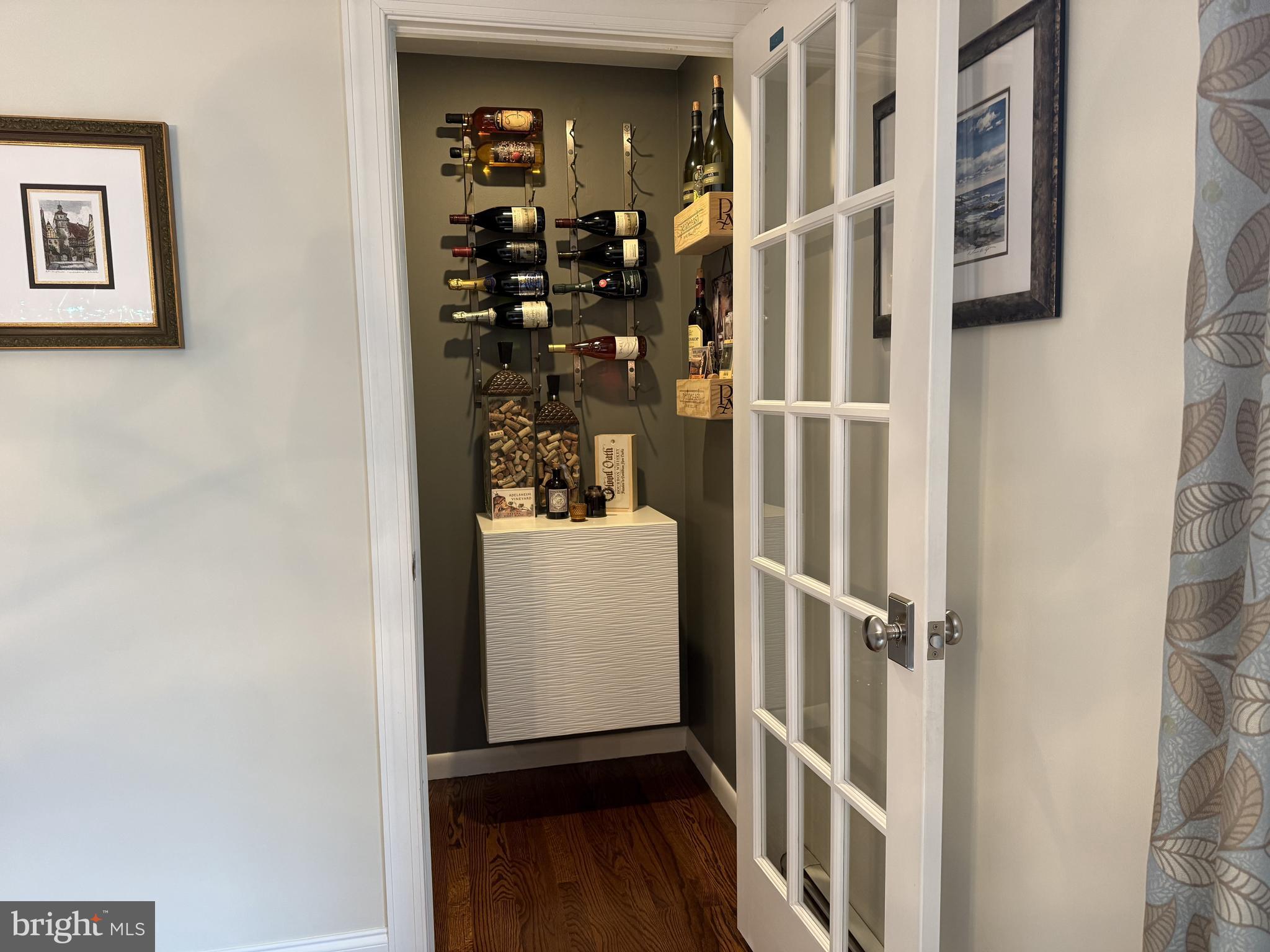 PEBBLE HILL - Residential