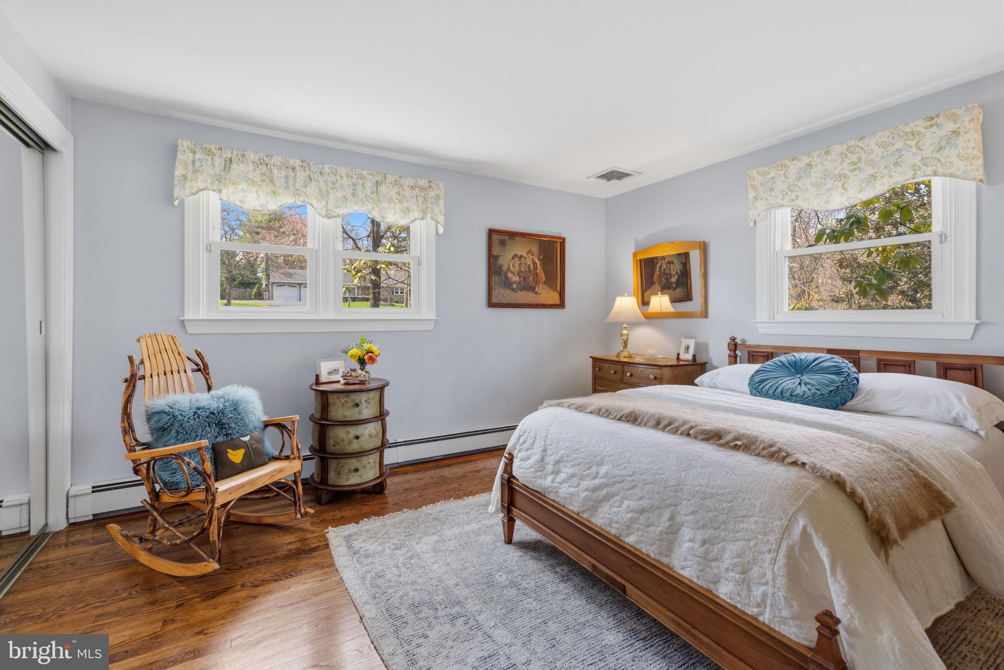 PEBBLE HILL - Residential