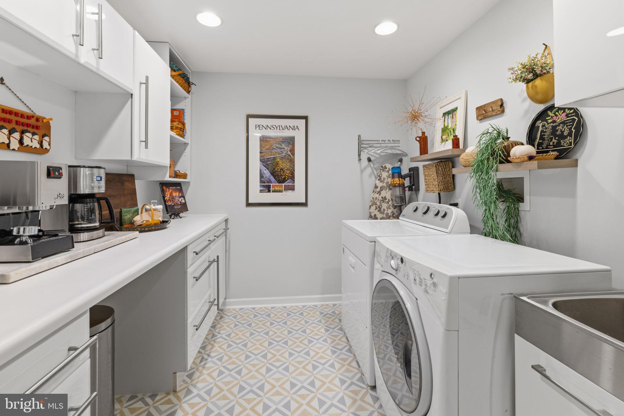 PEBBLE HILL - Residential