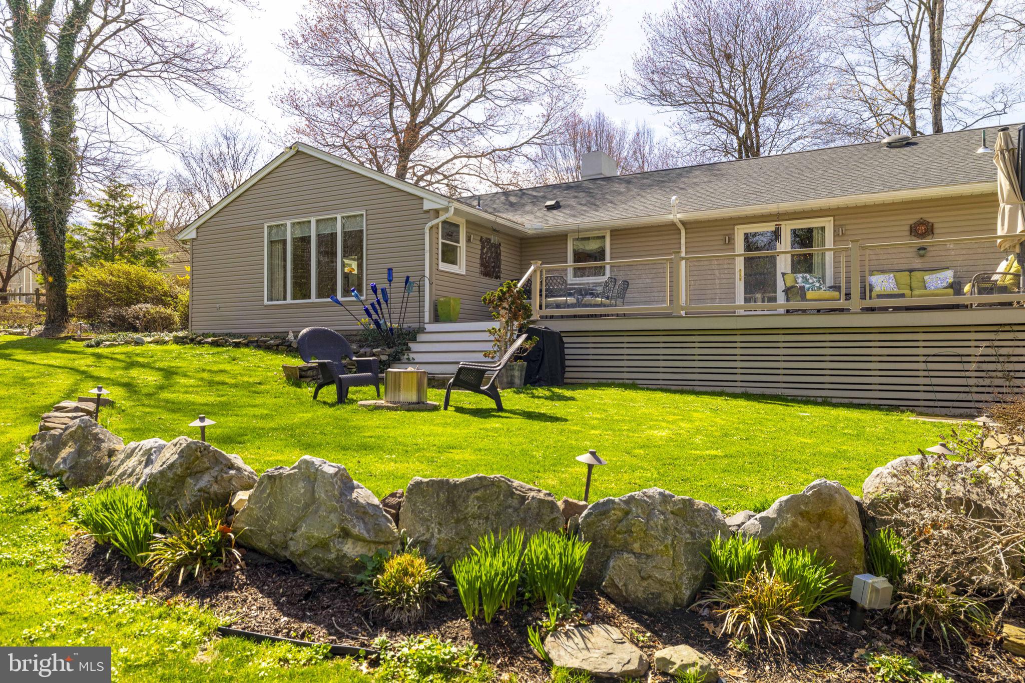 PEBBLE HILL - Residential