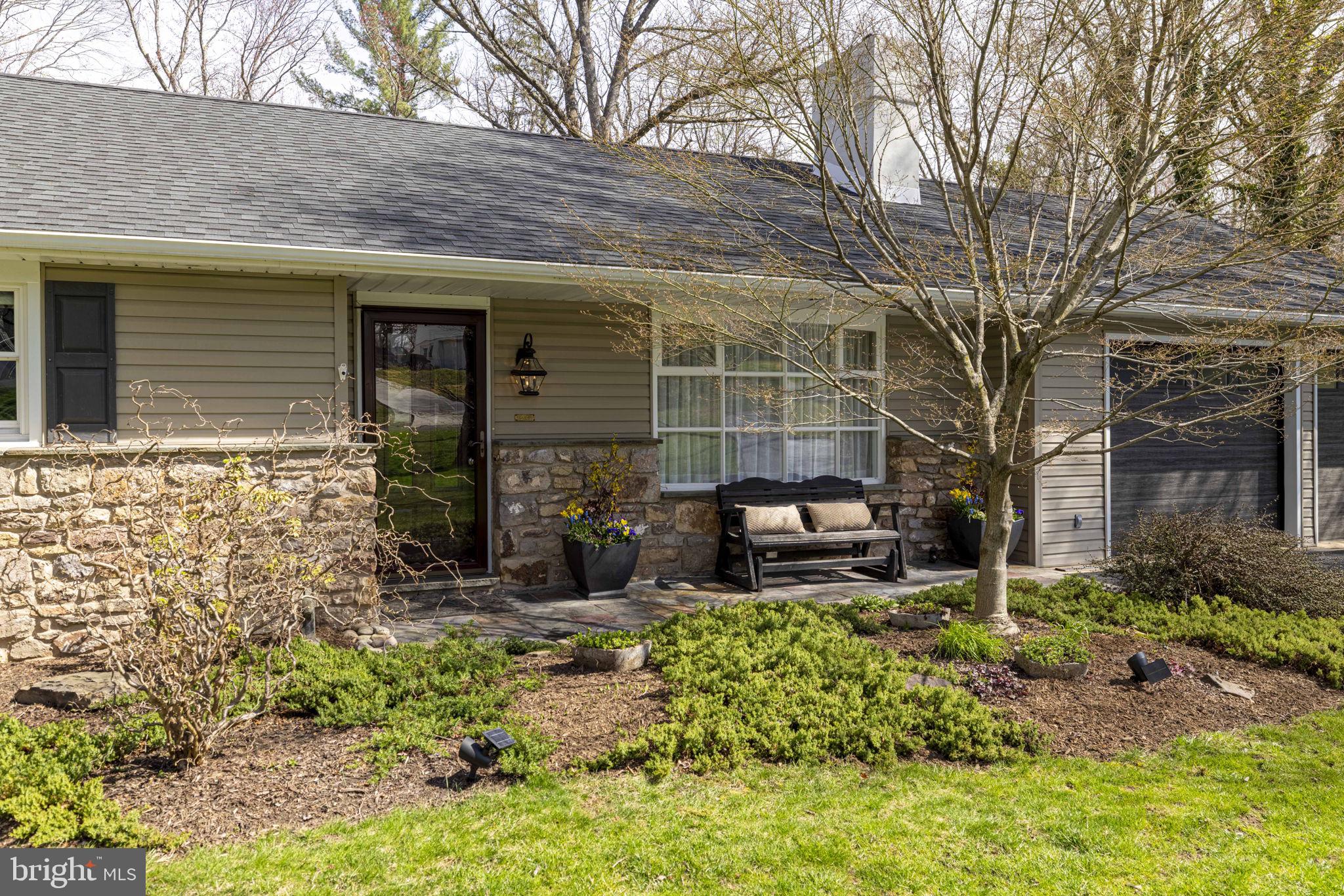 PEBBLE HILL - Residential