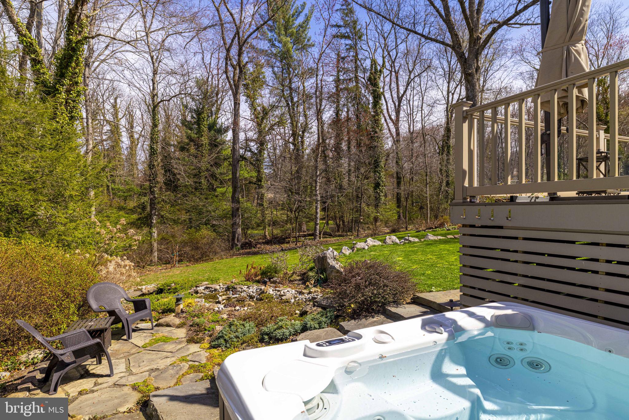 PEBBLE HILL - Residential