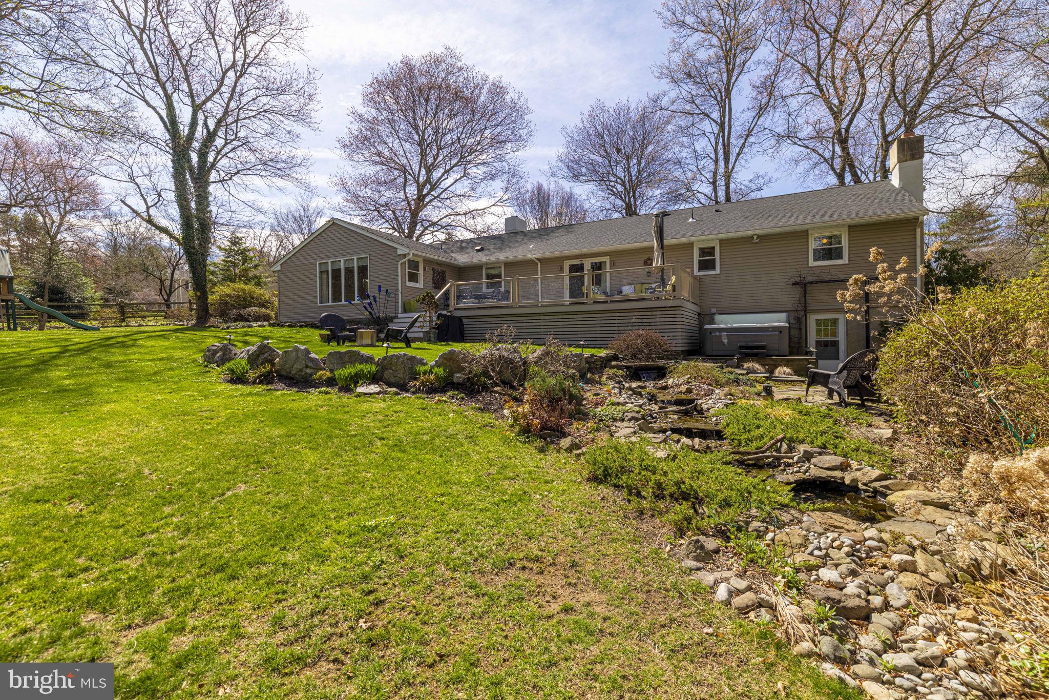 PEBBLE HILL - Residential