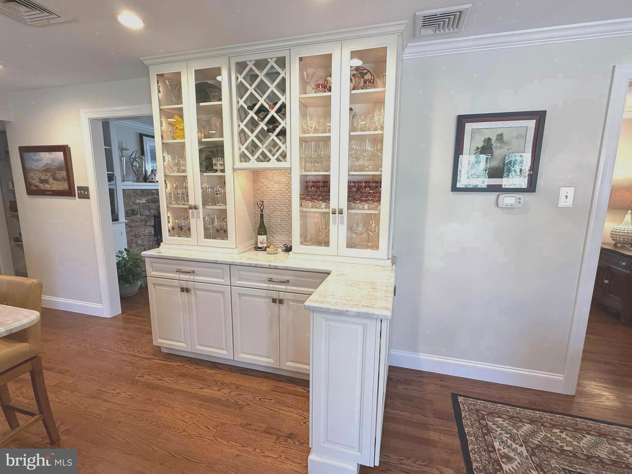 PEBBLE HILL - Residential