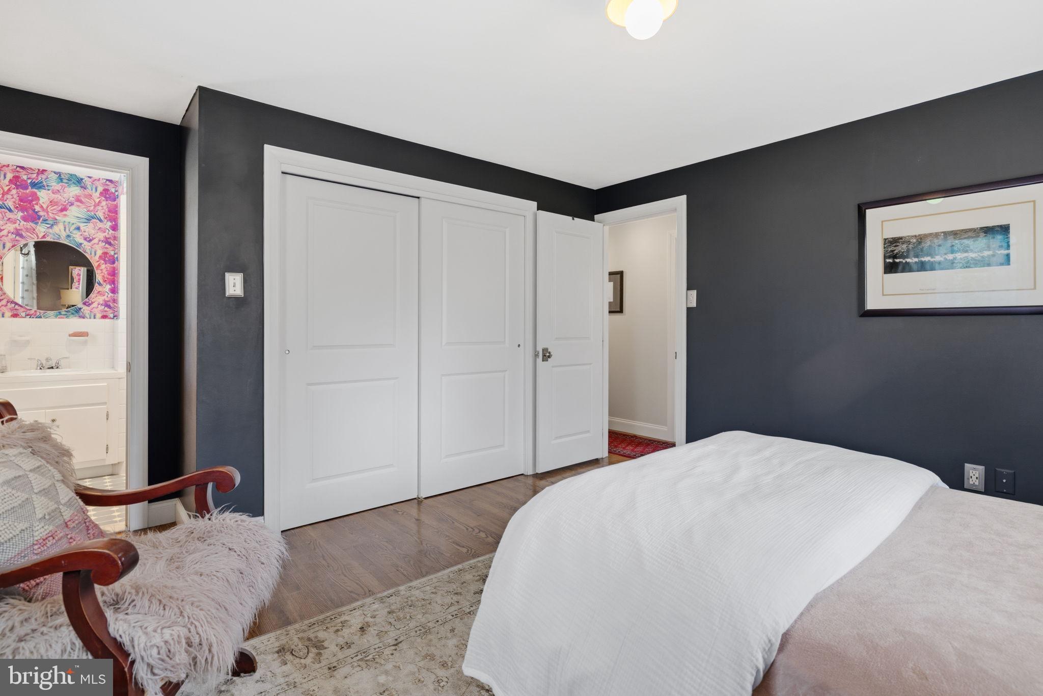 PEBBLE HILL - Residential