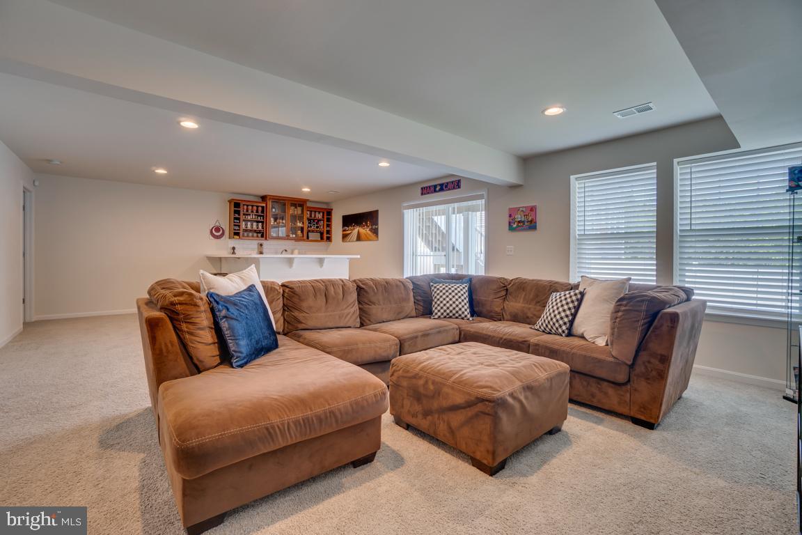 EMBREY MILL - Residential Lease