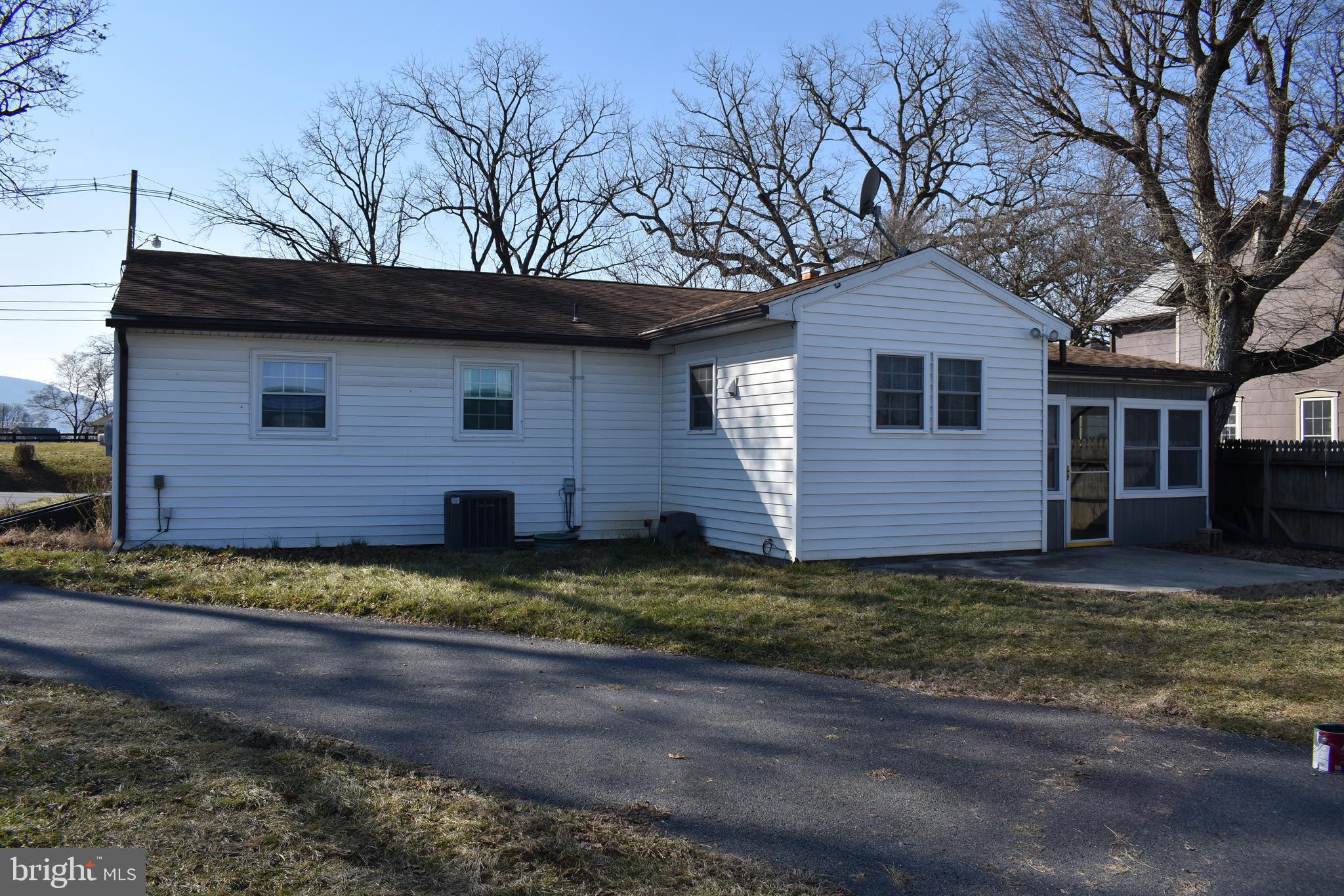 MONTGOMERY TWP - Residential Lease