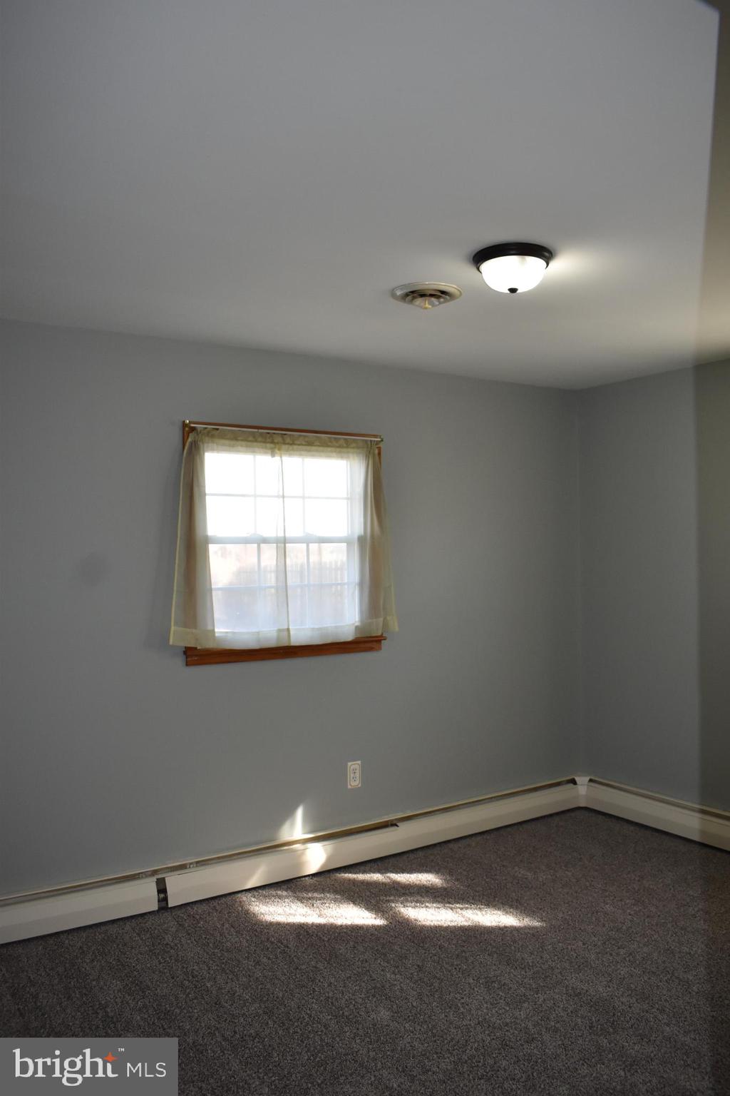 MONTGOMERY TWP - Residential Lease