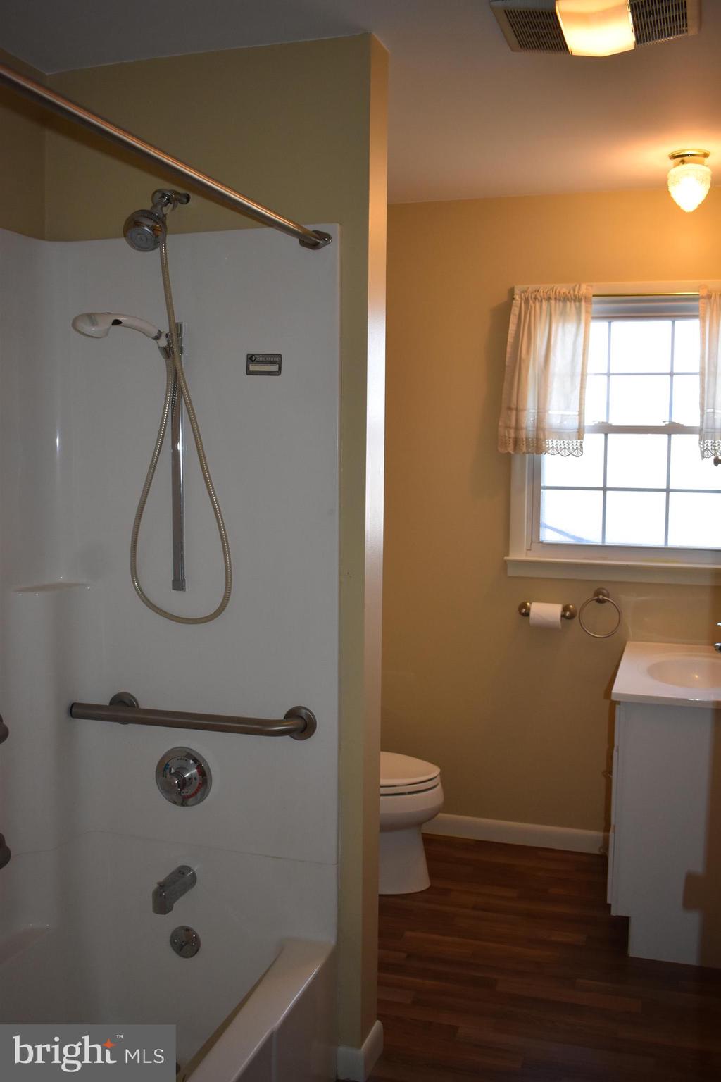 MONTGOMERY TWP - Residential Lease