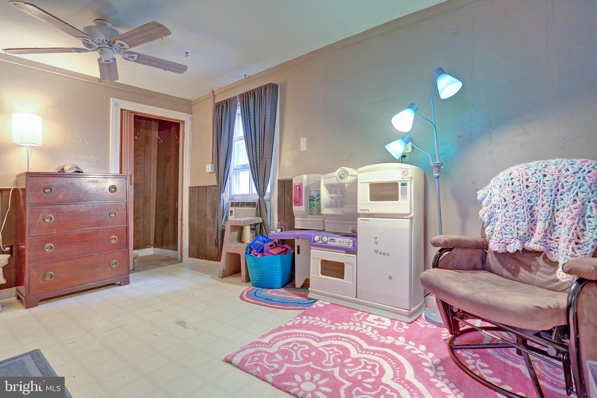 SPRING GROVE BORO - Residential