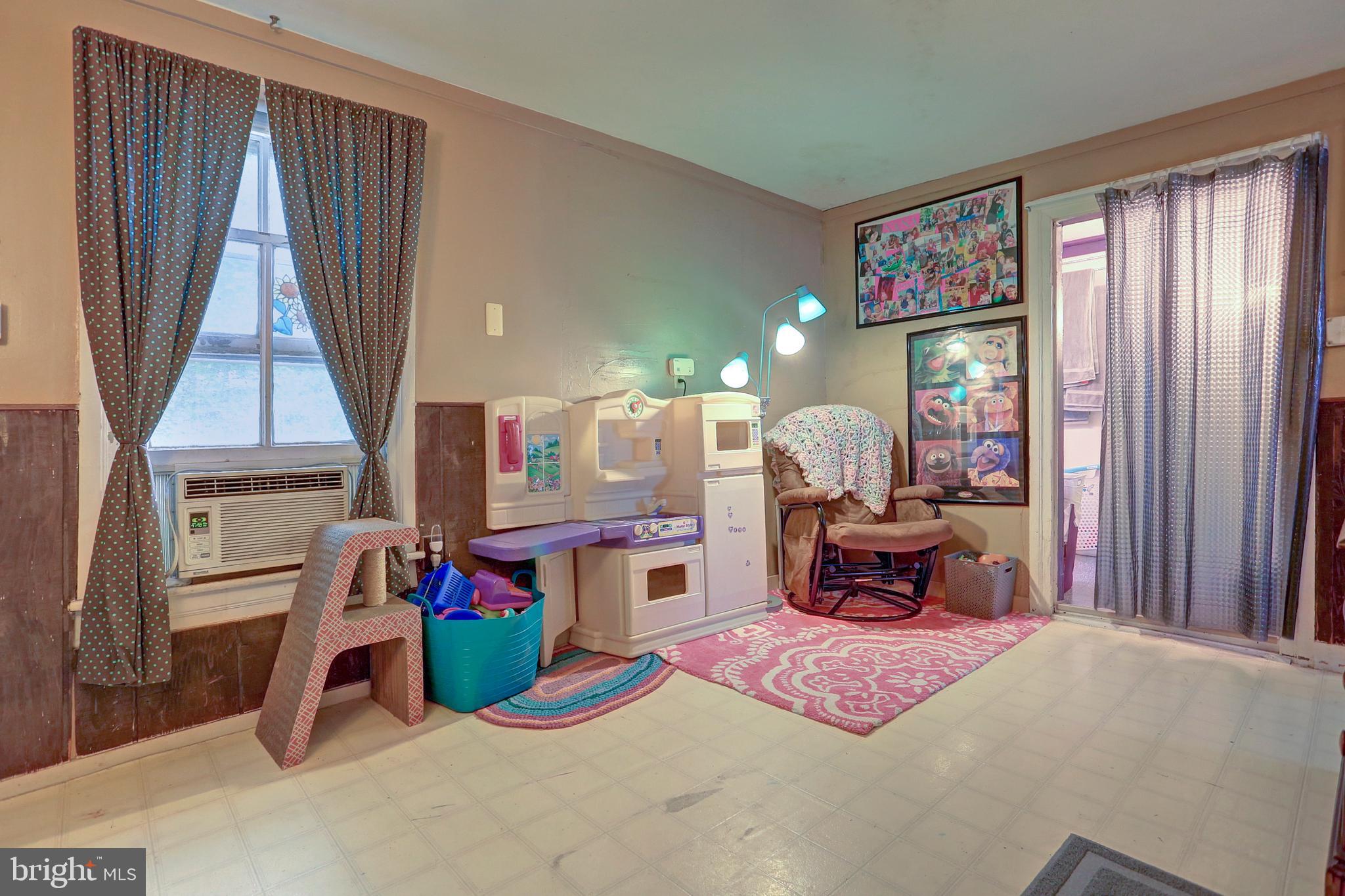 SPRING GROVE BORO - Residential