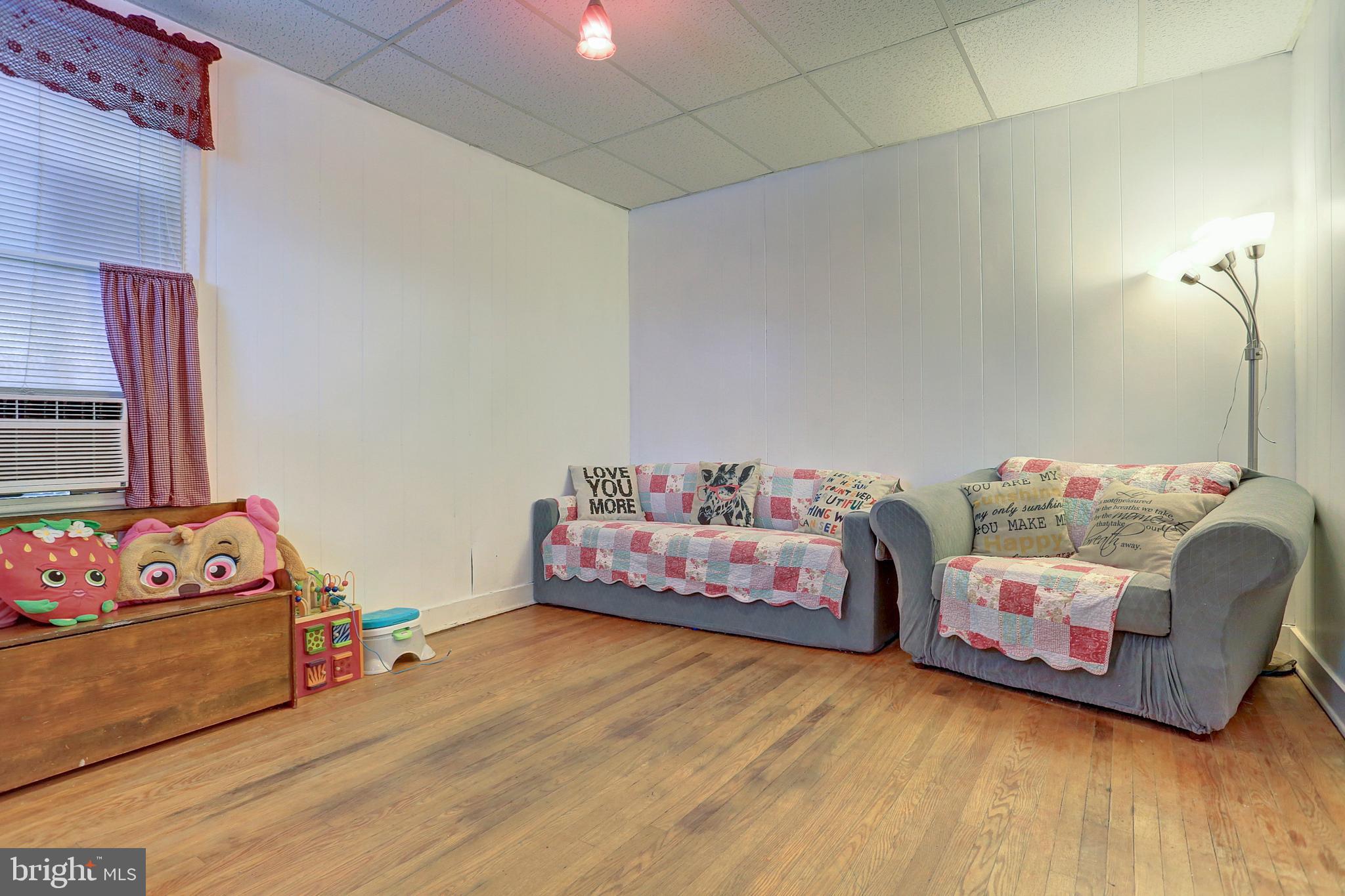 SPRING GROVE BORO - Residential