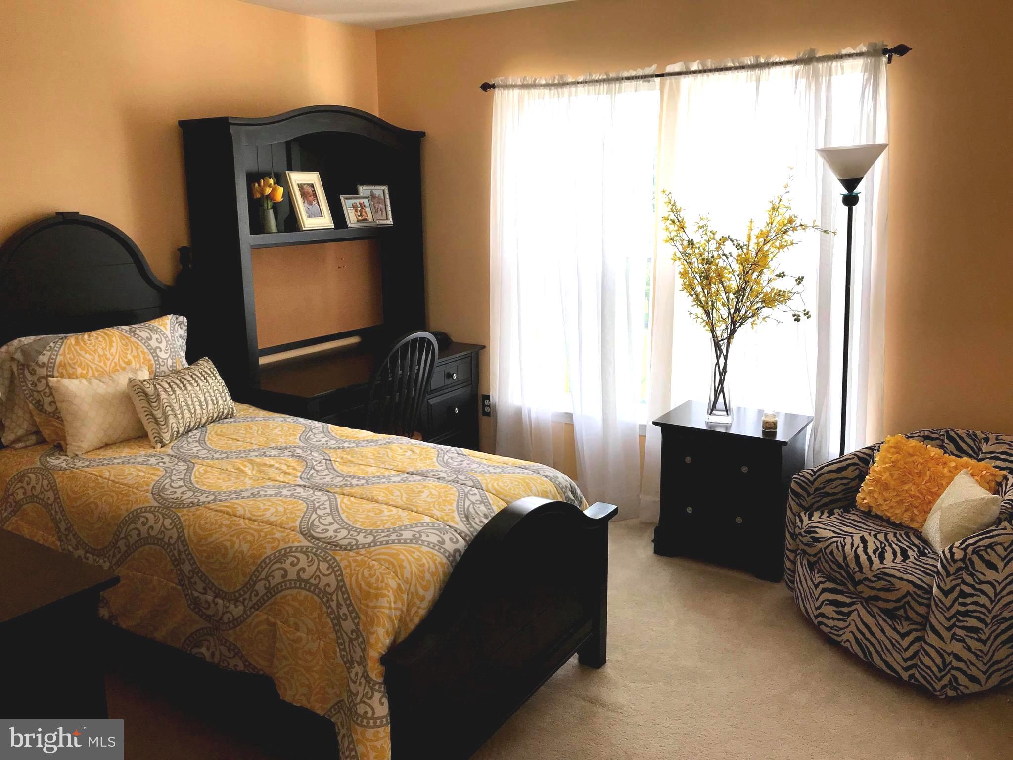 SOUTH POINTE II - Residential