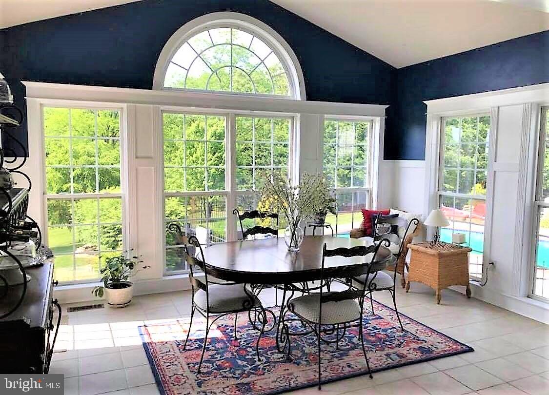 SOUTH POINTE II - Residential