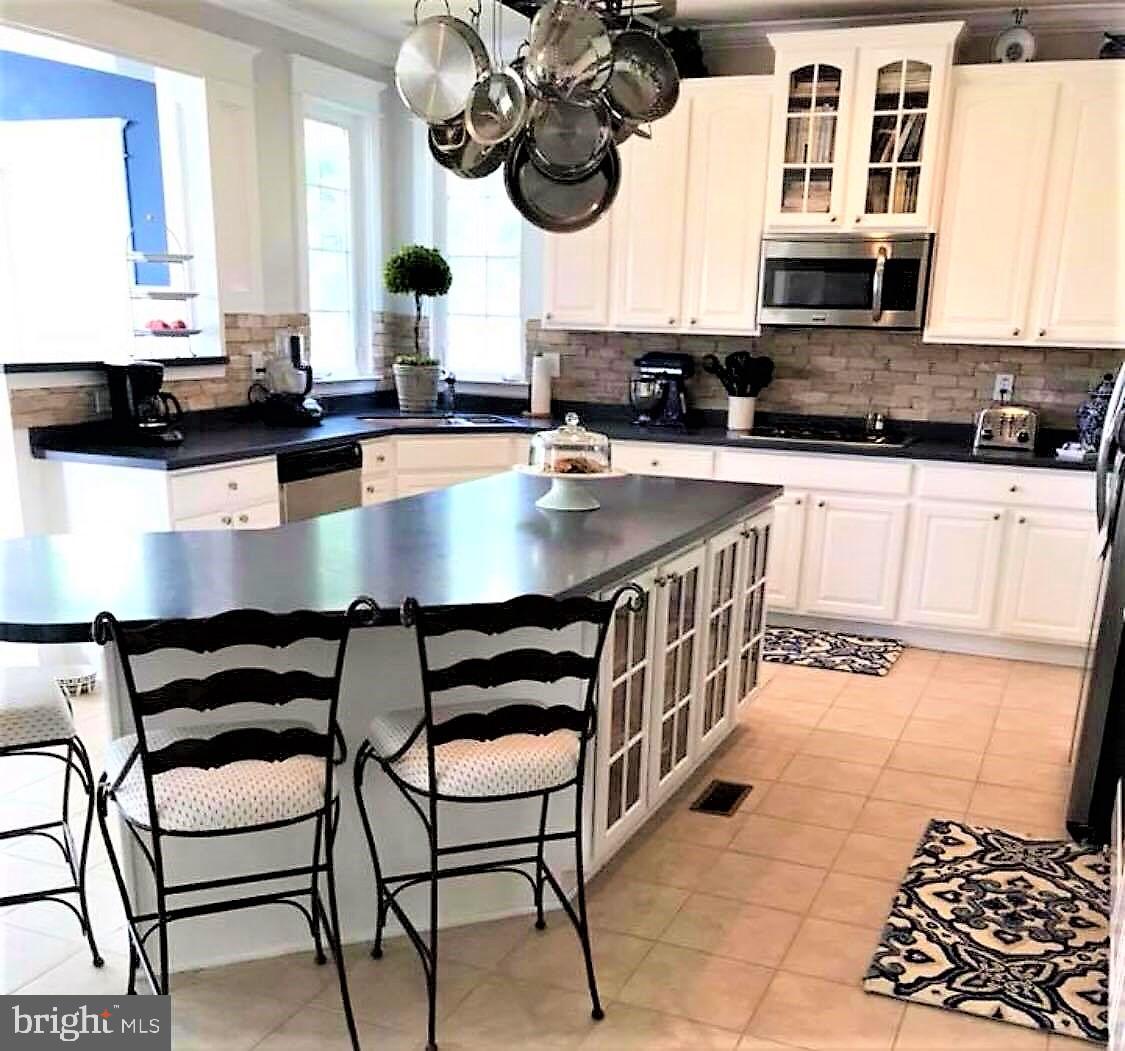 SOUTH POINTE II - Residential