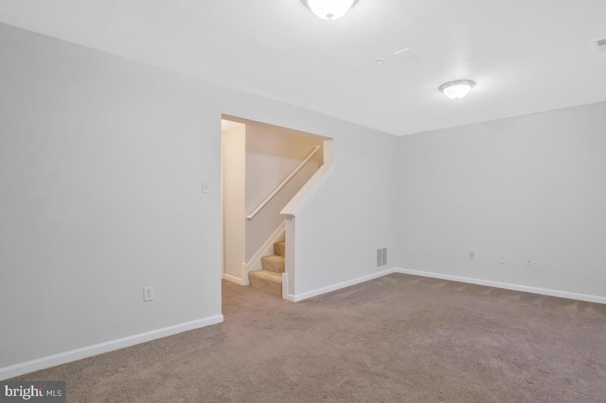 PINEY ORCHARD - Residential Lease