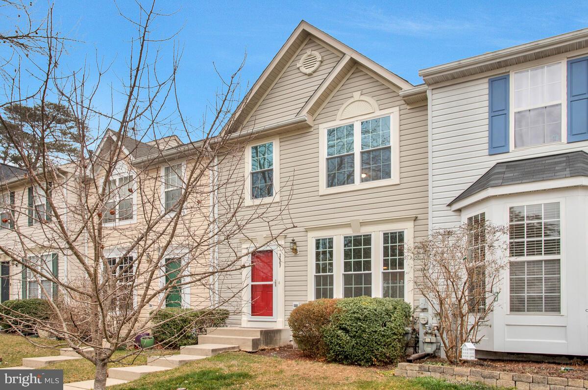 PINEY ORCHARD - Residential Lease