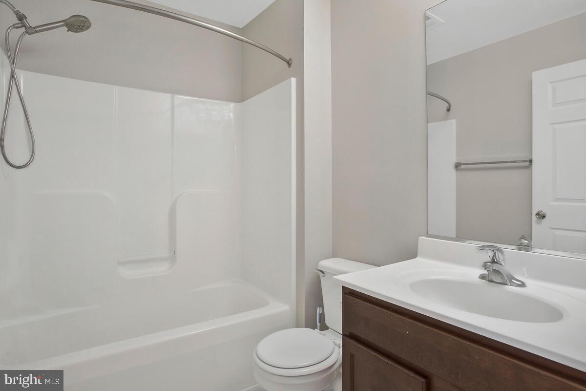 PINEY ORCHARD - Residential Lease