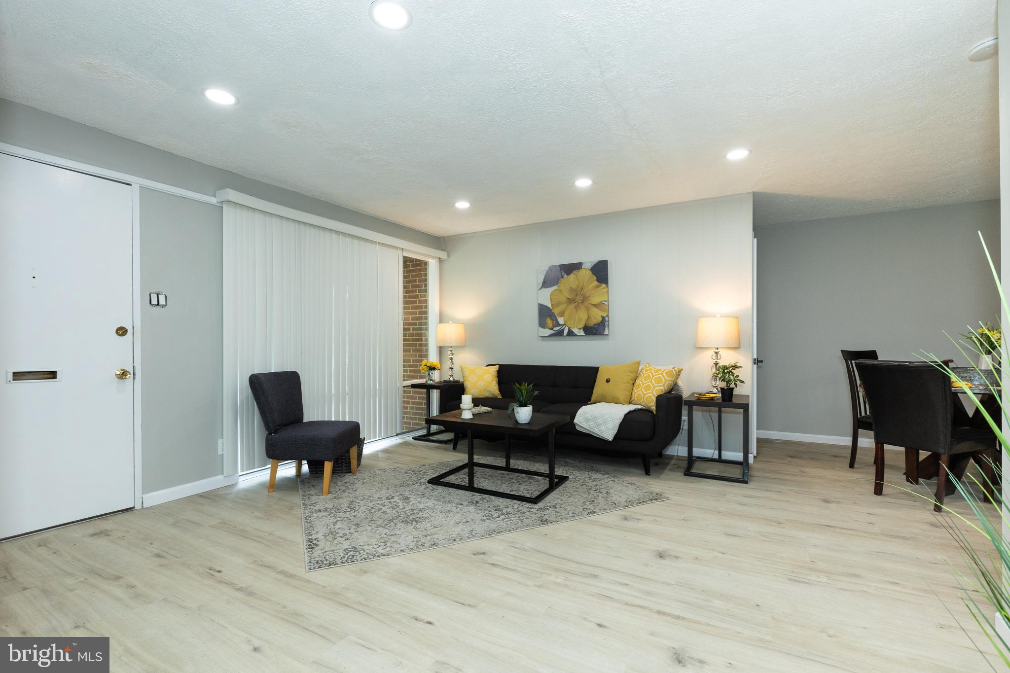 WOODMONT SPRINGS - Residential