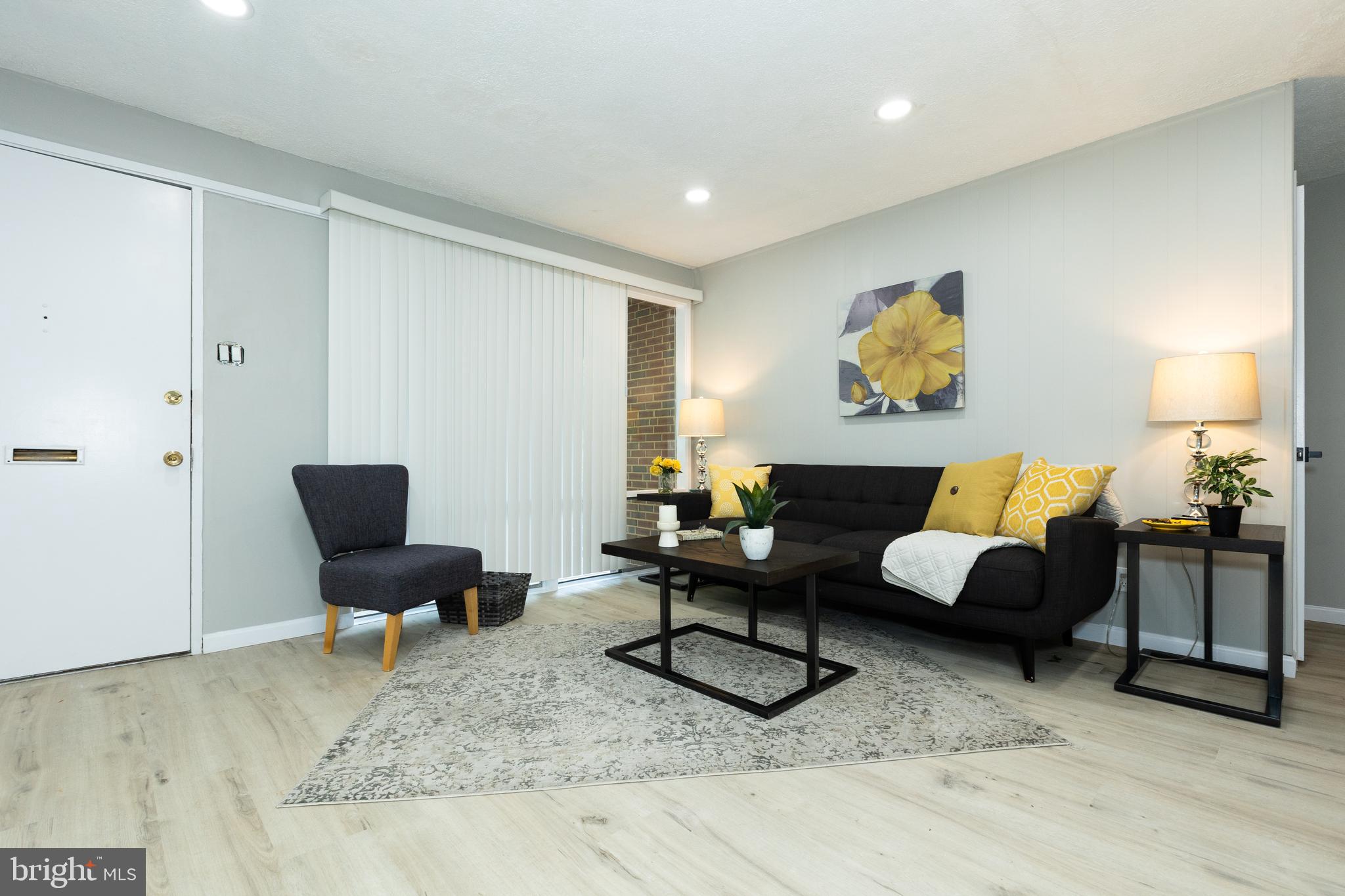 WOODMONT SPRINGS - Residential