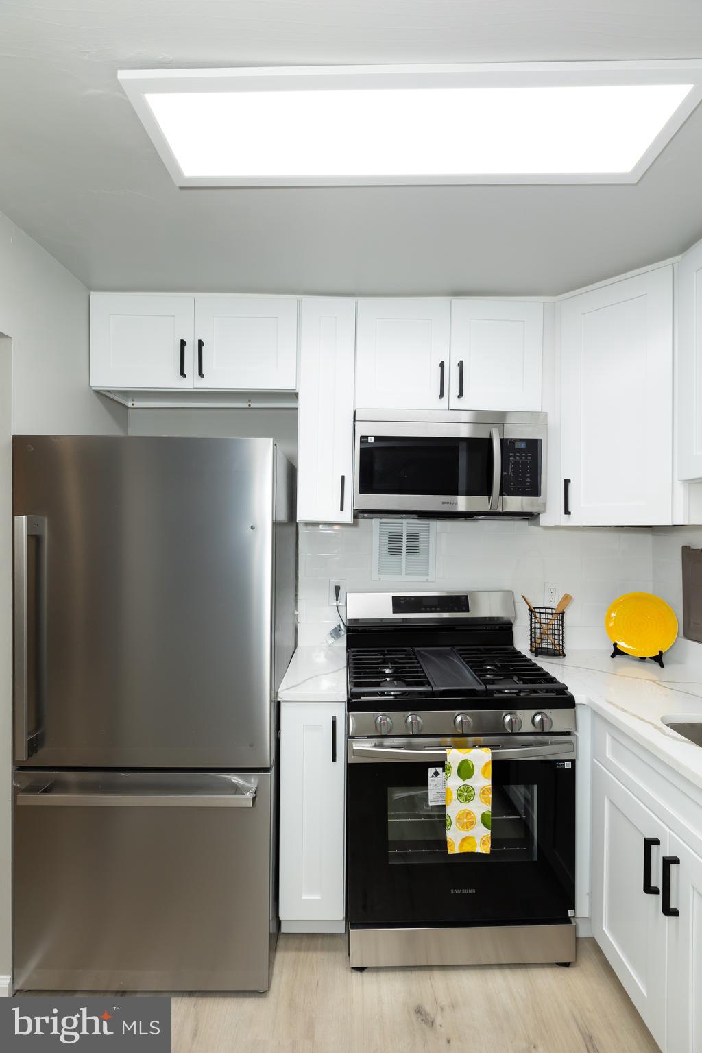 WOODMONT SPRINGS - Residential