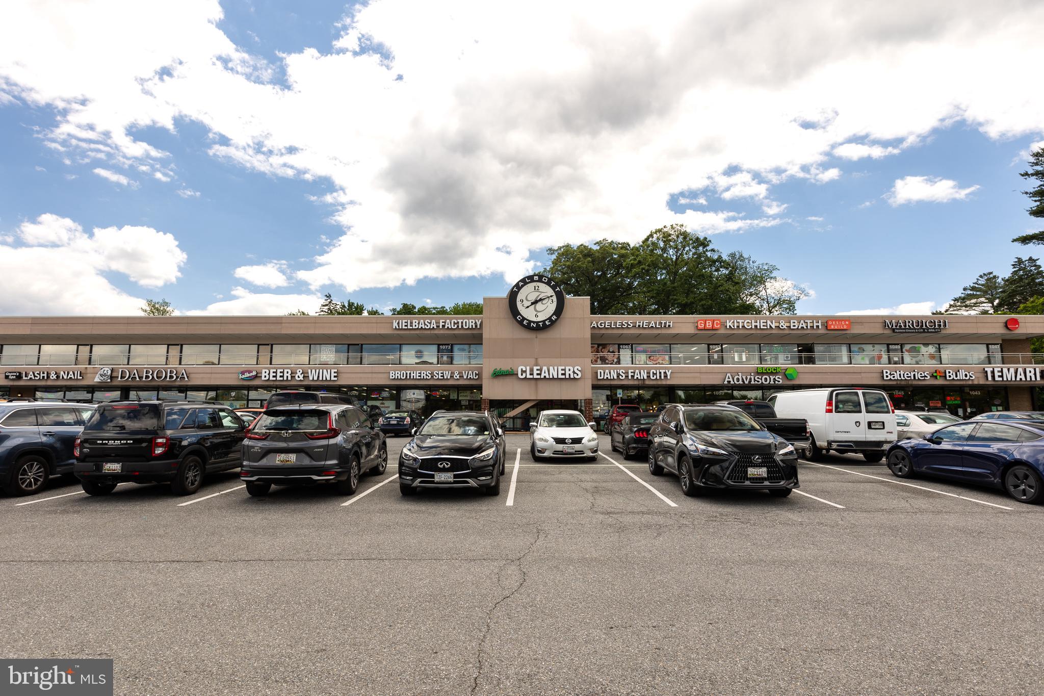 WOODMONT SPRINGS - Residential