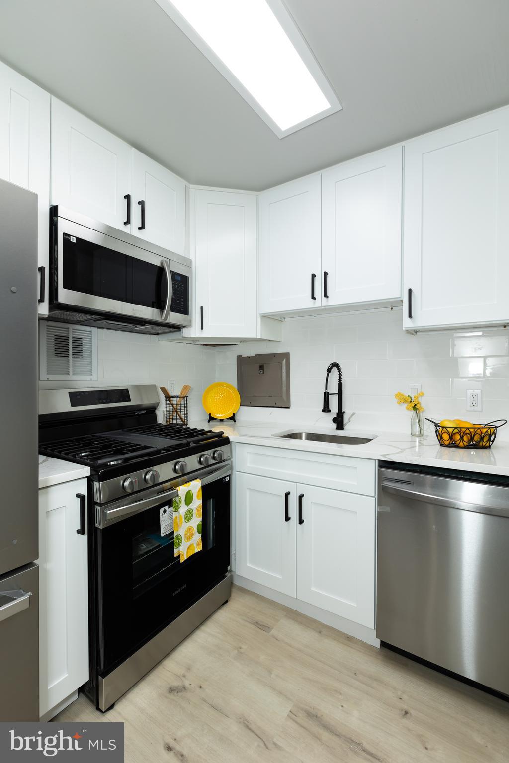 WOODMONT SPRINGS - Residential