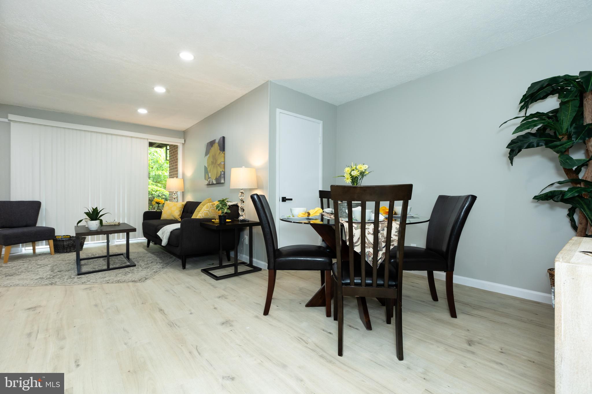 WOODMONT SPRINGS - Residential