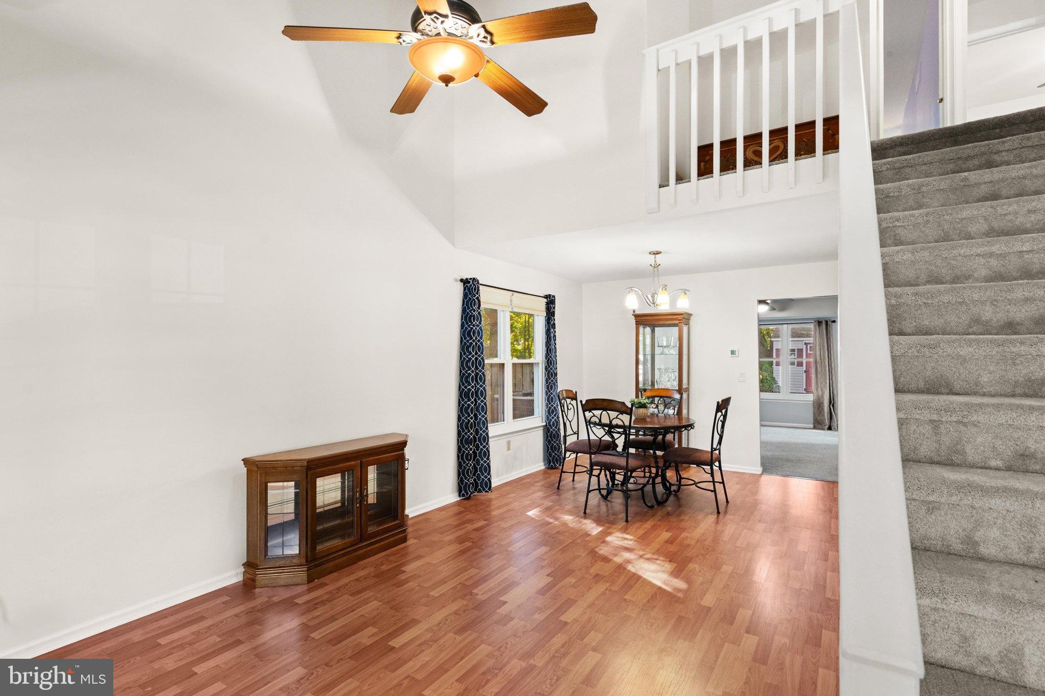 1434 S FARMVIEW DRIVE